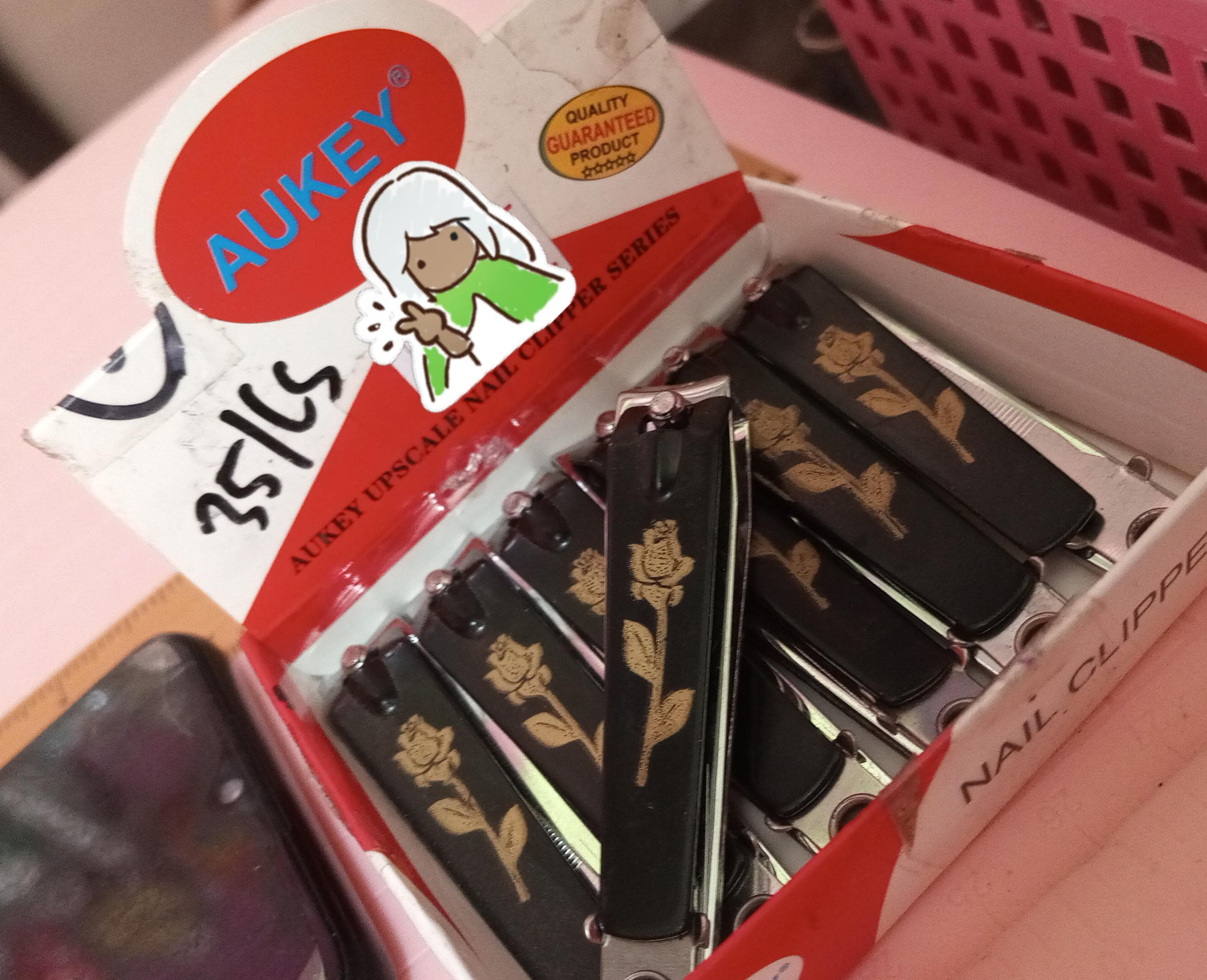 Gunting Kuku Aukey