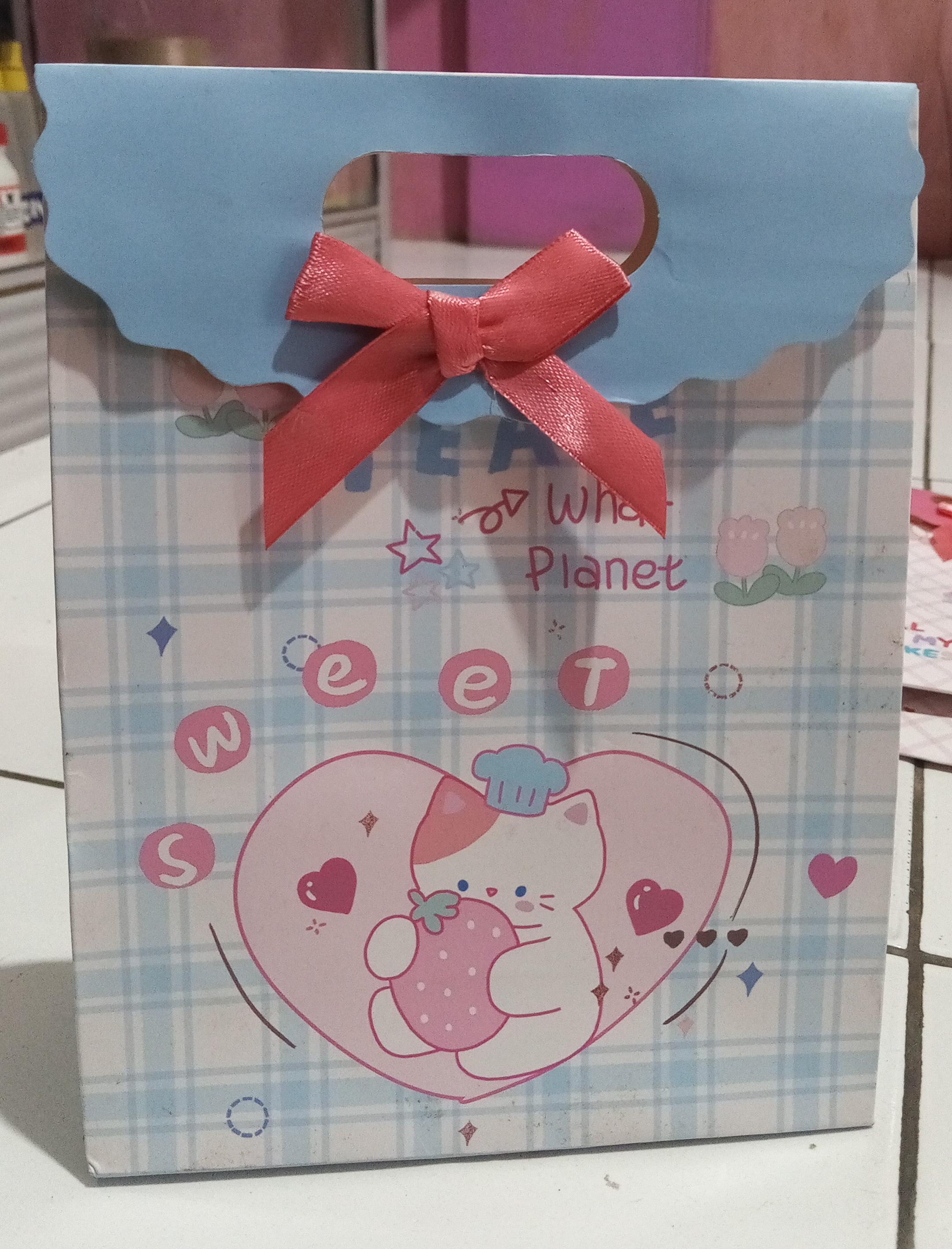 Paperbag What Planet Ukuran S